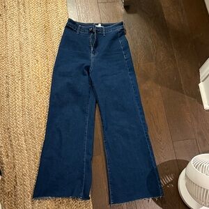 Elegant Navy Wide-Leg Jeans